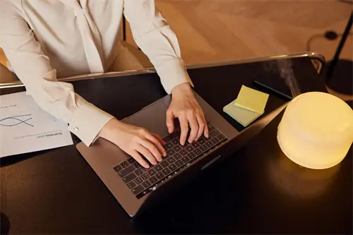 电脑看4k用什么播放器